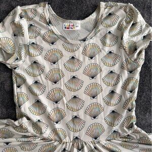 Dot Dot Smile Seashell